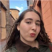 Profesora de inglés para estudiantes de todas las edades. Estudiante de Relaciones Internacionales con experiencia en dar clases